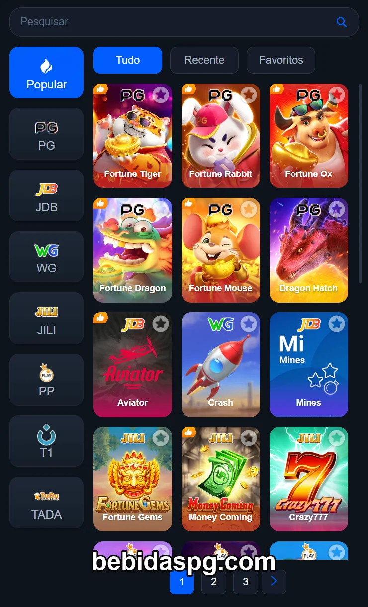 Jogador feliz explorando serviços VIP no cassino online